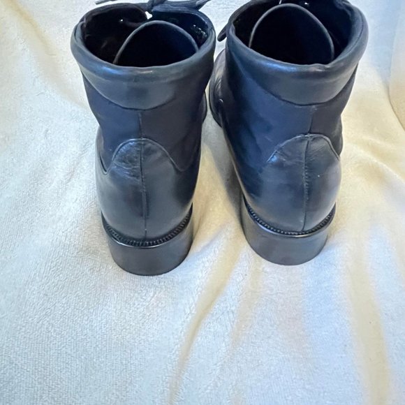 EUC Artiva Black Leather "Brina" Bootie Size 9 Granny Grunge Riding Boho Combat - Picture 4 of 5